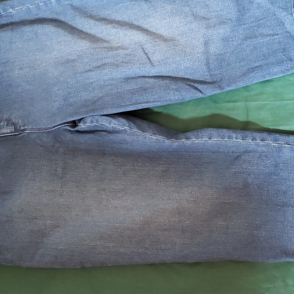 Gloria Vanderbilt Amanda Capri Jeans - Picture 3 of 11